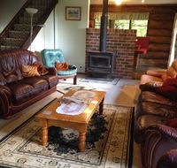 Canobolas Mountain Cabins - QLD Tourism