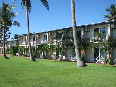 Cardwell Beachcomber Motel & Tourist Park - Queensland Tourism 0