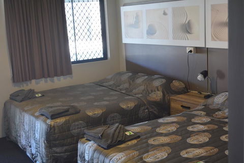 Carmila Sands Motel - Queensland Tourism 3