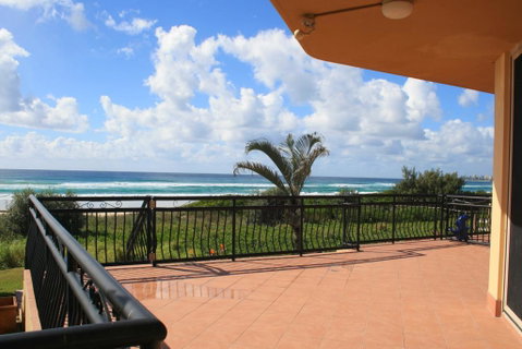 CASA DEL REY, UNIT 1 - QLD Tourism 0