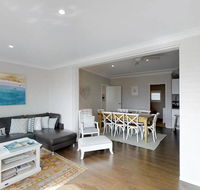 Casa Sorella - beachfront family home - Queensland Tourism
