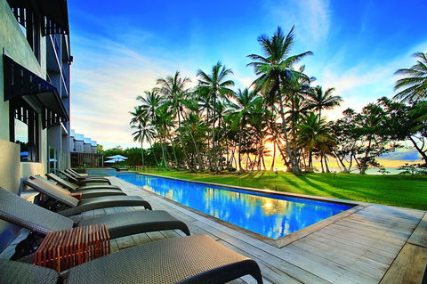 Castaways Resort & Spa On Mission Beach - QLD Tourism 0