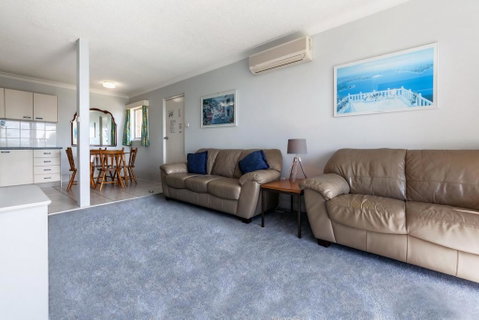 Castaways, Unit 1/17 Shoal Bay Road - QLD Tourism 1