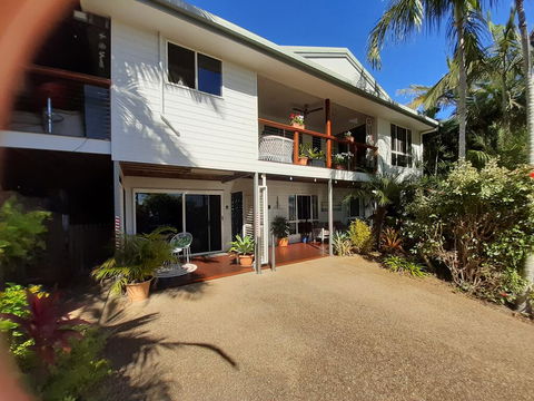 Casuarina Studio - Queensland Tourism 1