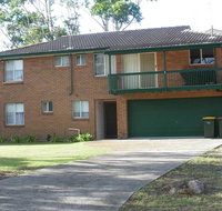 Catalina' 7 Catalina Close - Air conditioned large home with boat parking - QLD Tourism