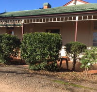 Catania Cottage  Farmhouse - QLD Tourism