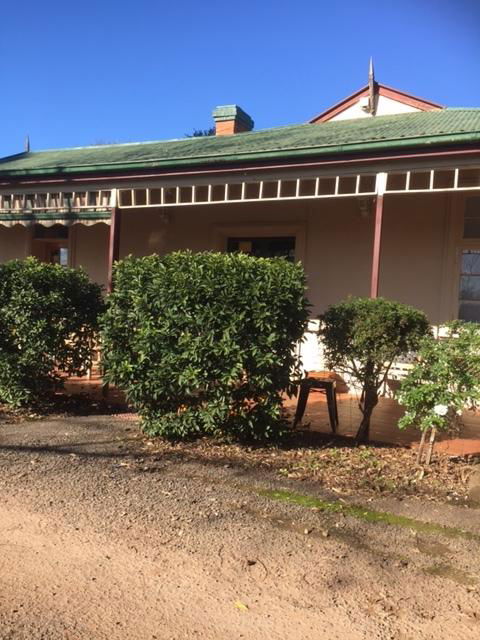 Catania Cottage & Farmhouse - QLD Tourism 0