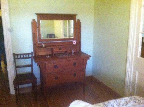 Catania Cottage & Farmhouse - QLD Tourism 1