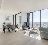 CBD  Garden View Stylish 1 Bedroom Apt Avant - Queensland Tourism