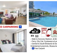 CBD Views-With FREE Wine Free-Carpark-Netflix-WiFi - QLD Tourism
