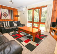 Cedar Holiday Units - Apartment 1 - Queensland Tourism