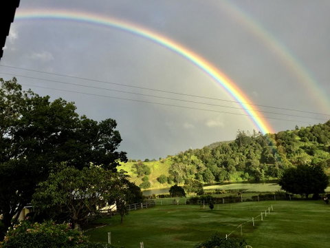 CedarBrae Country Stay - QLD Tourism 1