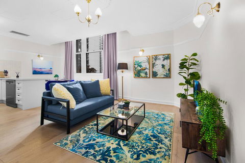 Central Apartment With Spacious Living And Dining - QLD Tourism 0