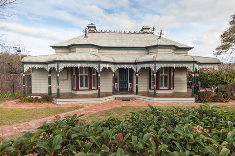 Central Charm - Queensland Tourism 1