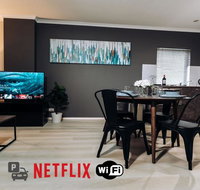 Central City Convenience - Free Parking  WiFi - QLD Tourism