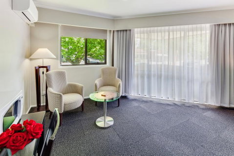Central Deborah Motel - QLD Tourism 3