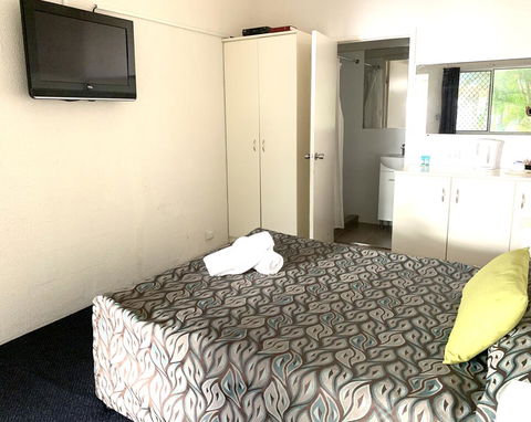 Central Motel Mooloolaba - Queensland Tourism 3
