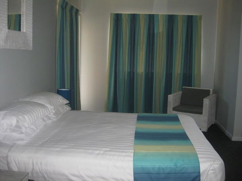 Centrebreak Beach Stay - Queensland Tourism 1