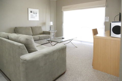 Centrepoint Apartments Griffith - QLD Tourism 3