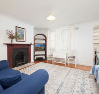 Charming Centrally Located 2 Bedroom Accommodation - Queensland Tourism