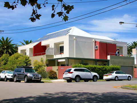 Chaucer Palms Boutique B&B - QLD Tourism 0