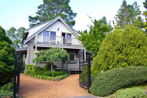 Cherry Cottage - Leura - QLD Tourism 0