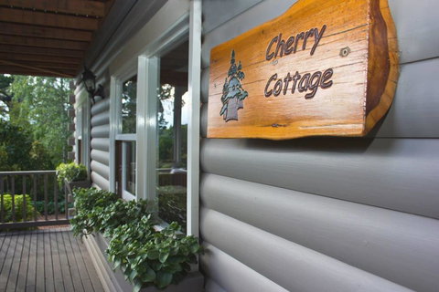 Cherry Cottage - Leura - QLD Tourism 2
