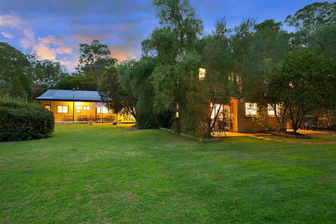 Chez Vous Villas Pokolbin - Queensland Tourism 2