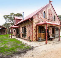 Chianti Cottages - QLD Tourism