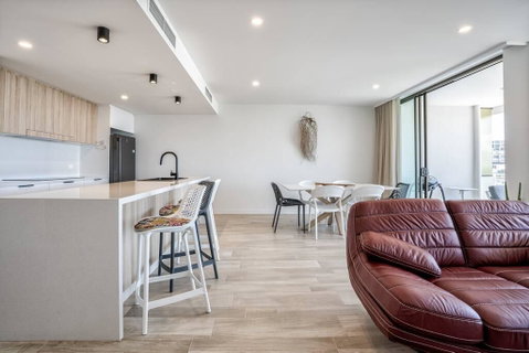 Chic Getaway At The Cosmopolitan Cotton Tree - QLD Tourism 1
