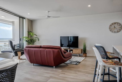 Chic Getaway At The Cosmopolitan Cotton Tree - QLD Tourism 2