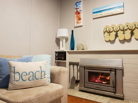 CHILL-OUT BEACH HOUSE @ FORSTER - QLD Tourism 3