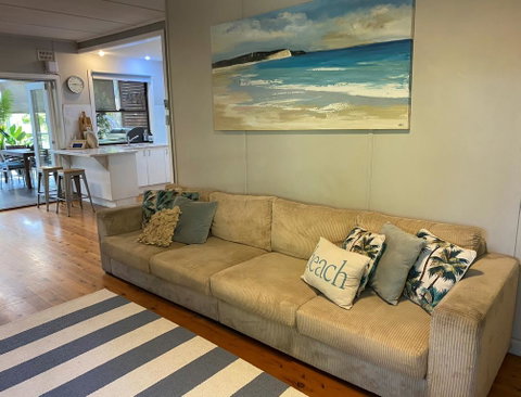 CHILL-OUT BEACH HOUSE @ FORSTER - QLD Tourism 2