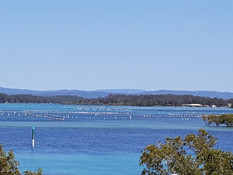 CHILL-OUT LAKESIDE @ FORSTER - QLD Tourism 2