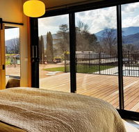 Christina's Luxury Retreat - Queensland Tourism
