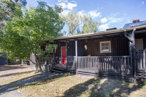 Chum Creek Hut - QLD Tourism 2