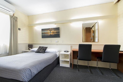Citrus Valley Motel - QLD Tourism 1
