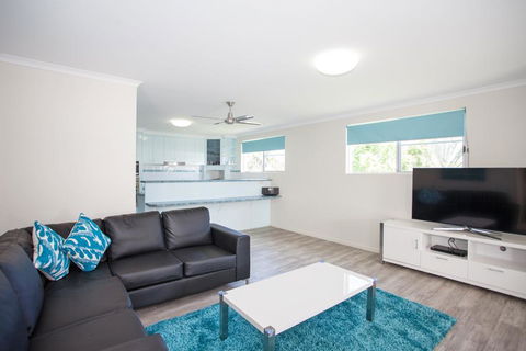 City Beach Holiday House - Queensland Tourism 2
