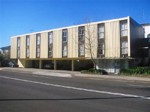 City Beach Motel - QLD Tourism 1