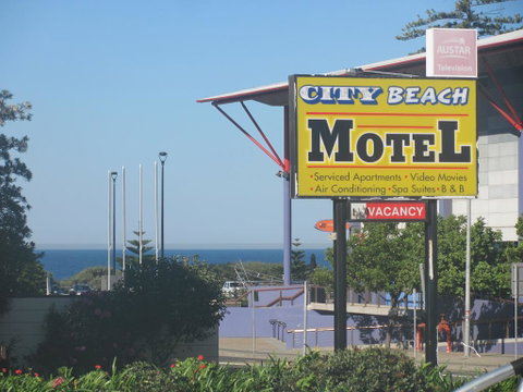 City Beach Motel - QLD Tourism 0
