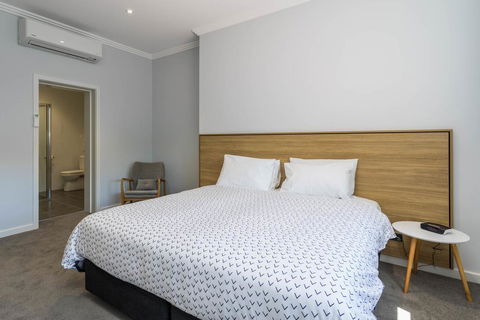 Civic Apartments - Queensland Tourism 2