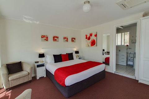Clare Valley Motel - QLD Tourism 3