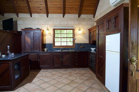 Clarendon Forest Retreat - QLD Tourism 1