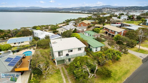 Cliffhanger - Pet Friendly - QLD Tourism 0