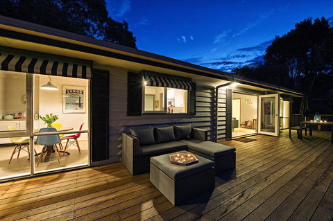 Cloud Nine - Arthurs Seat - QLD Tourism 0