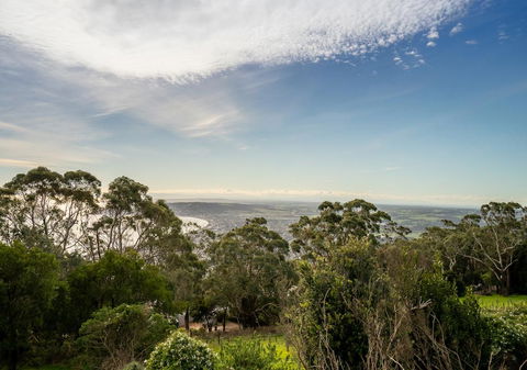 Cloud Nine - Arthurs Seat - QLD Tourism 3