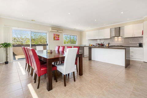 CLOUD NINE - ROSEBUD - QLD Tourism 1