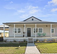 Cloverdale Cottage - Queensland Tourism