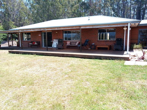 Coast & Country - Queensland Tourism 1