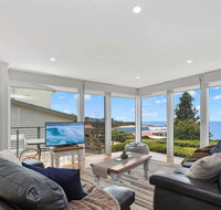 COASTAL HAVEN - panoramic ocean views - QLD Tourism